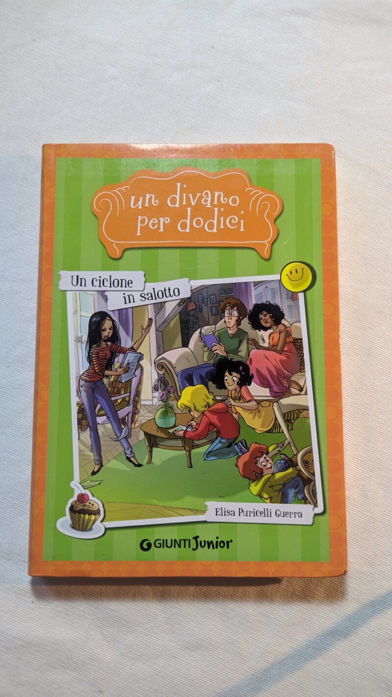 Un divano per dodici 
Un ciclone in salotto