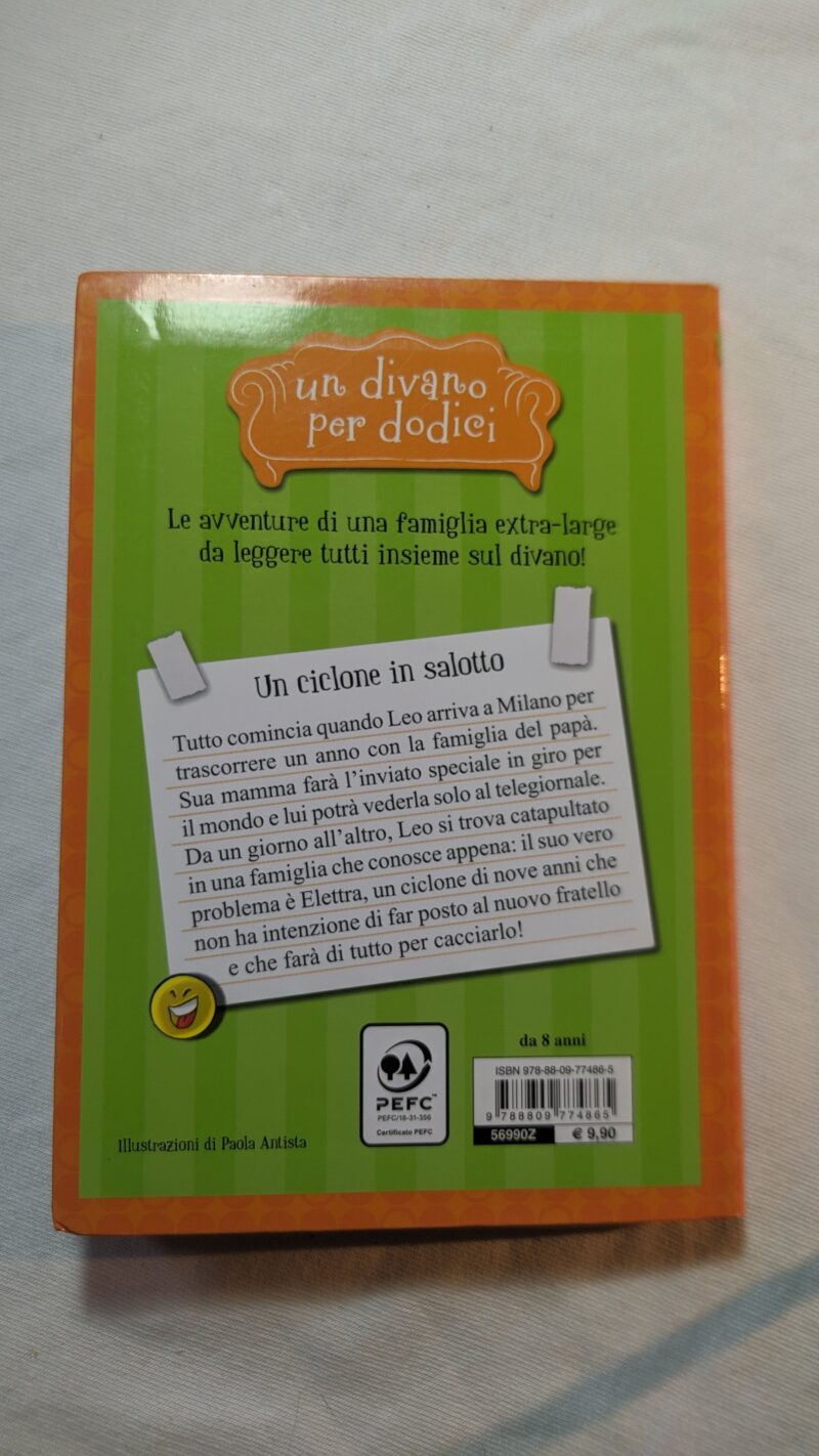 Un divano per dodici 
Un ciclone in salotto