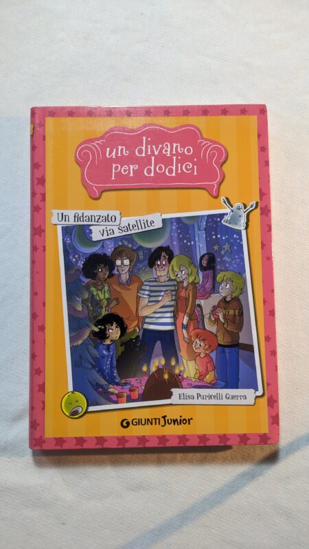 Un divano per dodici 
Un fidanzato via satellite