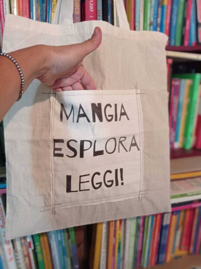 Shopper Mangia, Esplora, Leggi 
con Libro a sorpresa