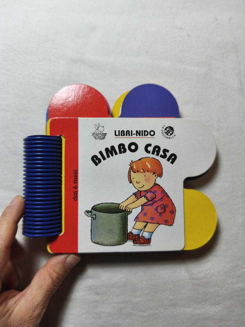 Libri nido
Bimbo casa