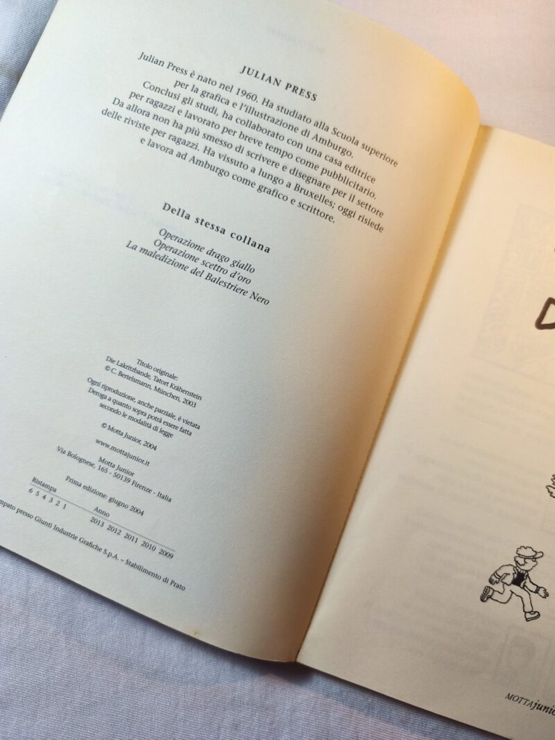 Sul luogo del delitto
60 enigmi appassionanti da risolvere!